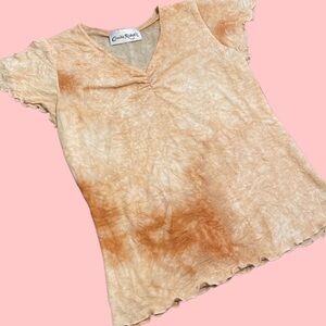 beautiful fairycore blouse w a flattering ruffle cut 🤎